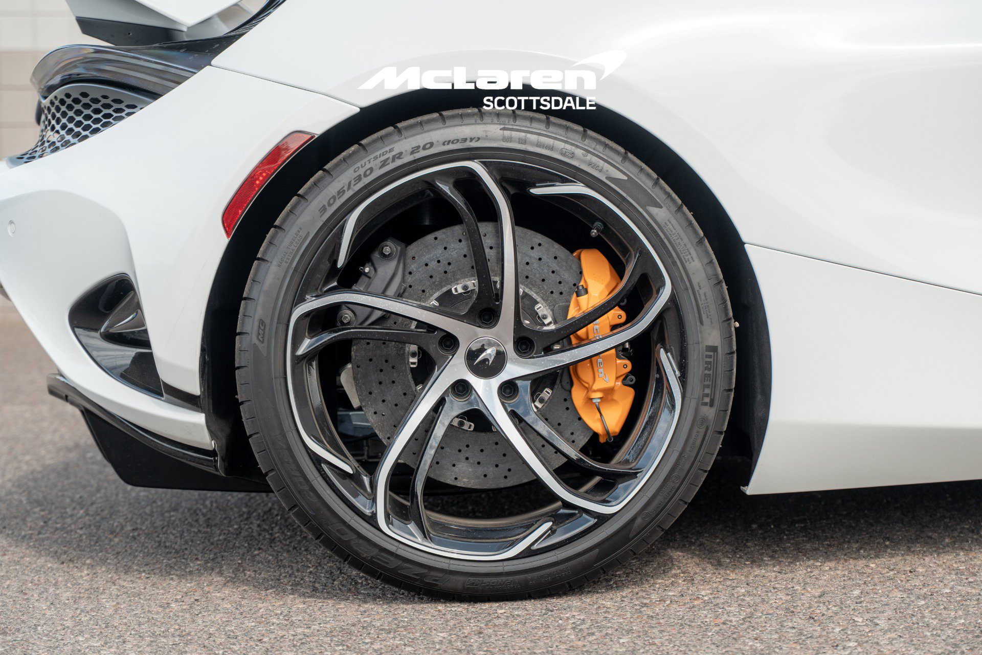Used 2026 McLaren 750S Spider RWD image 30