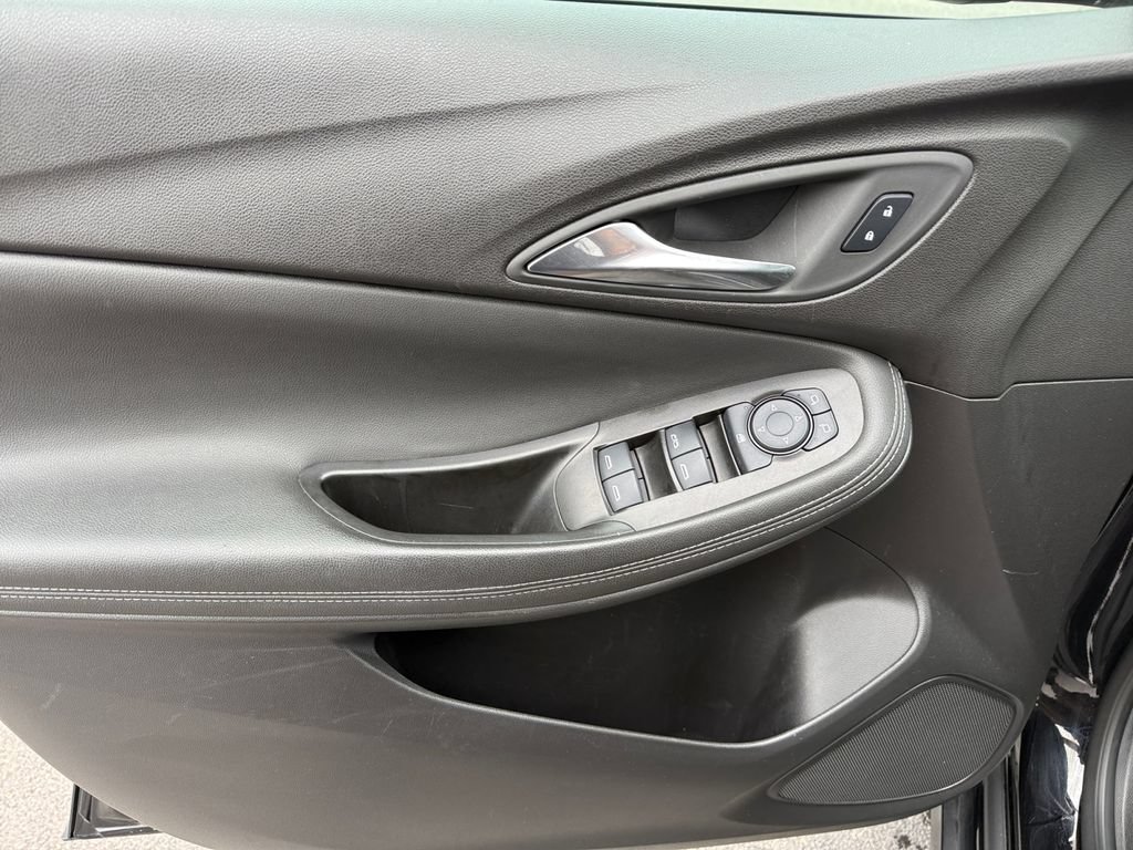 Used 2024 Buick Encore GX Sport Touring FWD image 26
