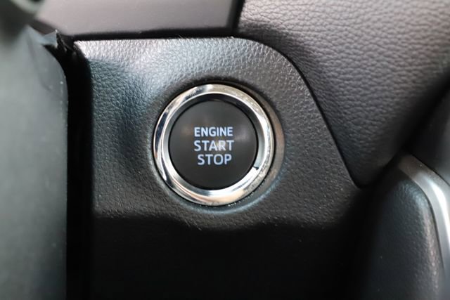 Used 2019 Toyota RAV4 XLE Premium w/ Cold Weather Package AWD/4WD image 33