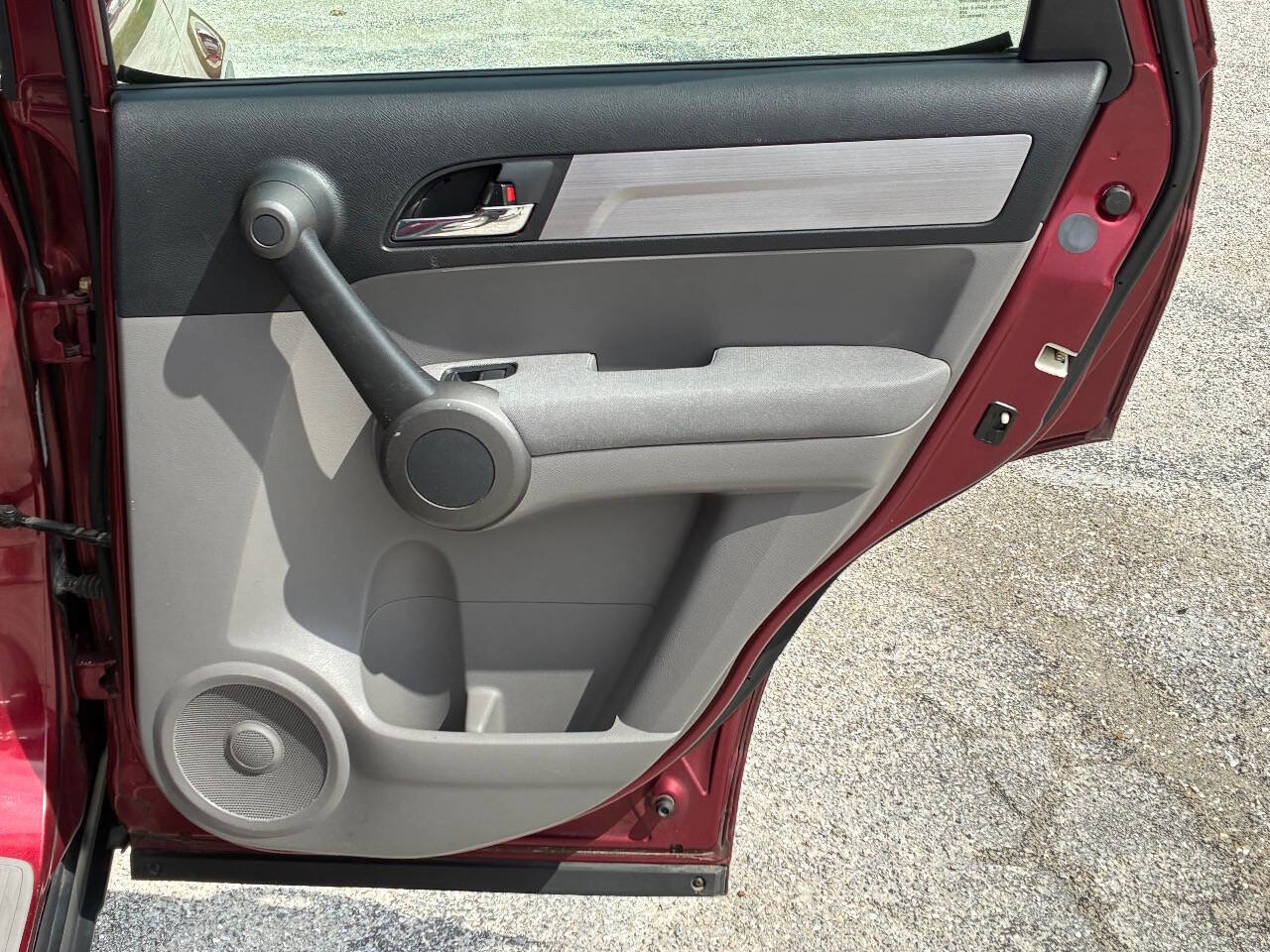 Used 2010 Honda CR-V LX image 6