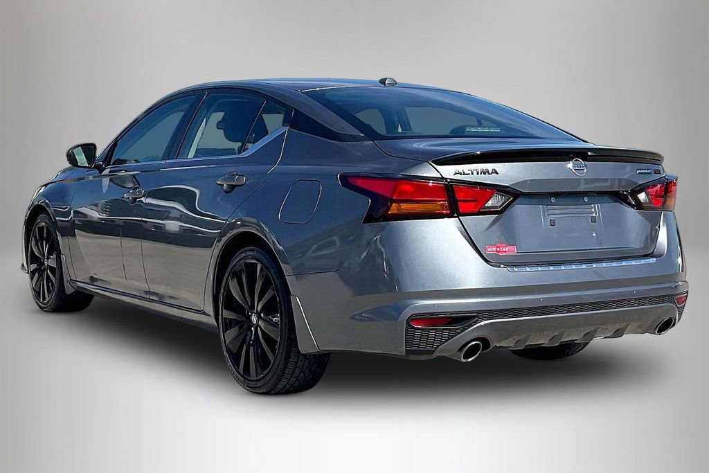 Used 2022 Nissan Altima 2.5 SR w/ Midnight Edition Package image 4