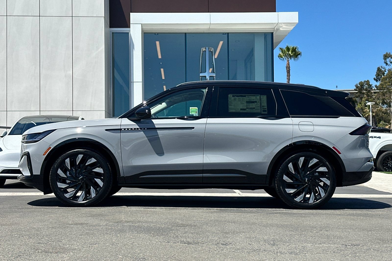 New 2026 Lincoln Nautilus Reserve AWD/4WD image 6
