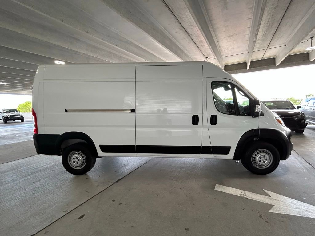 Used 2024 RAM ProMaster 2500 w/ Convenience Group image 6
