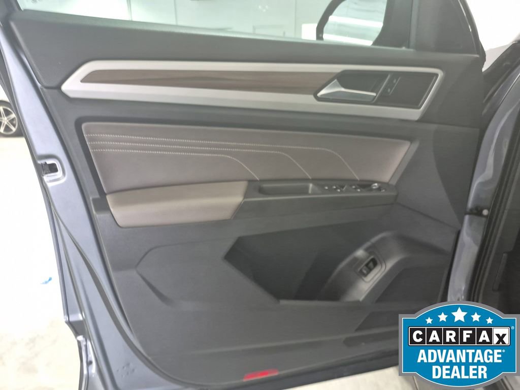 Used 2022 Volkswagen Atlas SEL AWD/4WD image 14