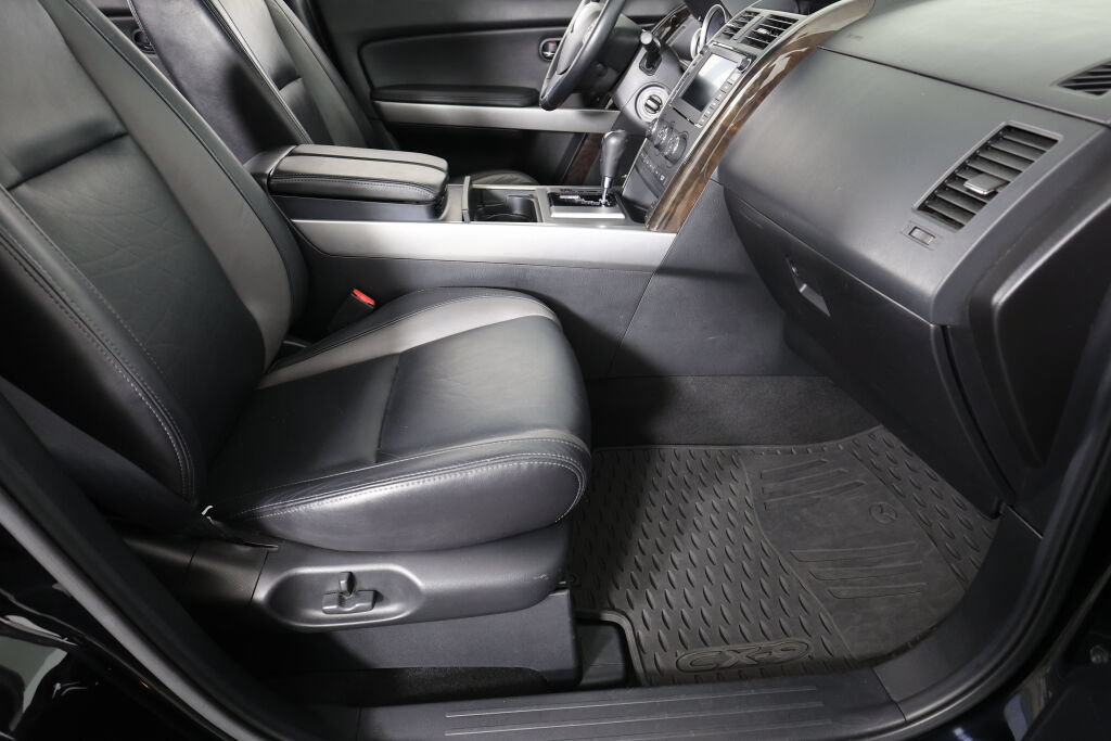 Used 2011 MAZDA CX-9 Grand Touring w/ Moonroof & Bose Audio Pkg AWD/4WD image 29