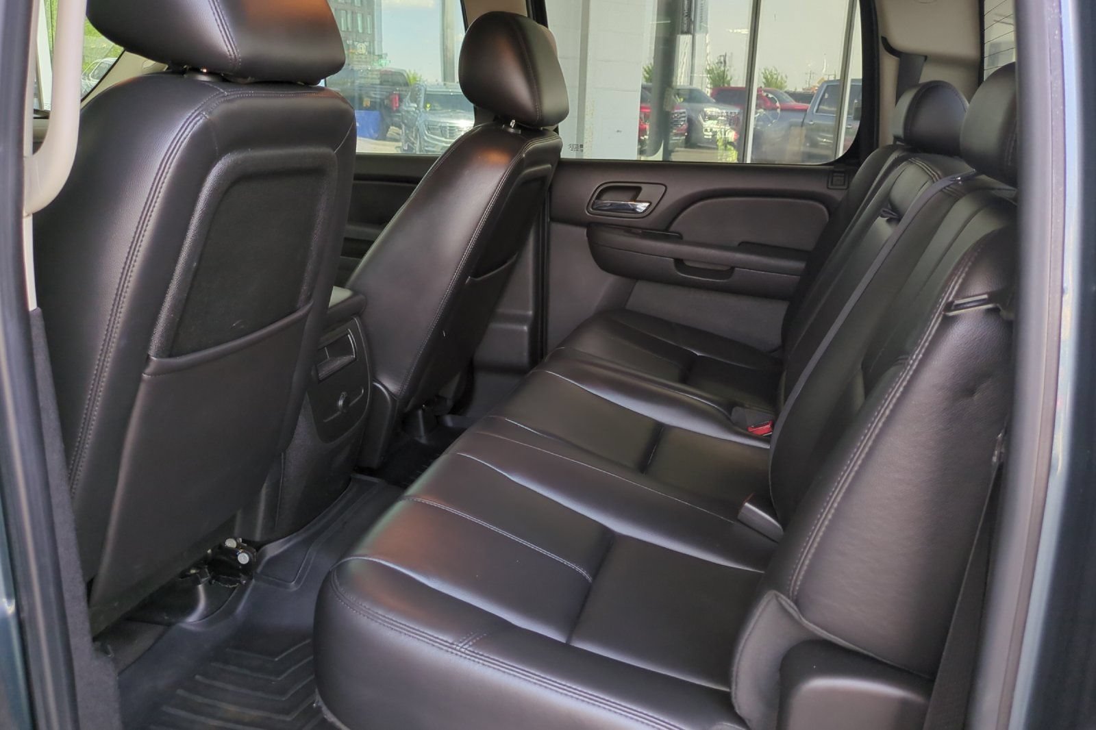 Used 2011 Chevrolet Silverado 2500 LTZ w/ LTZ Plus Package AWD/4WD image 13