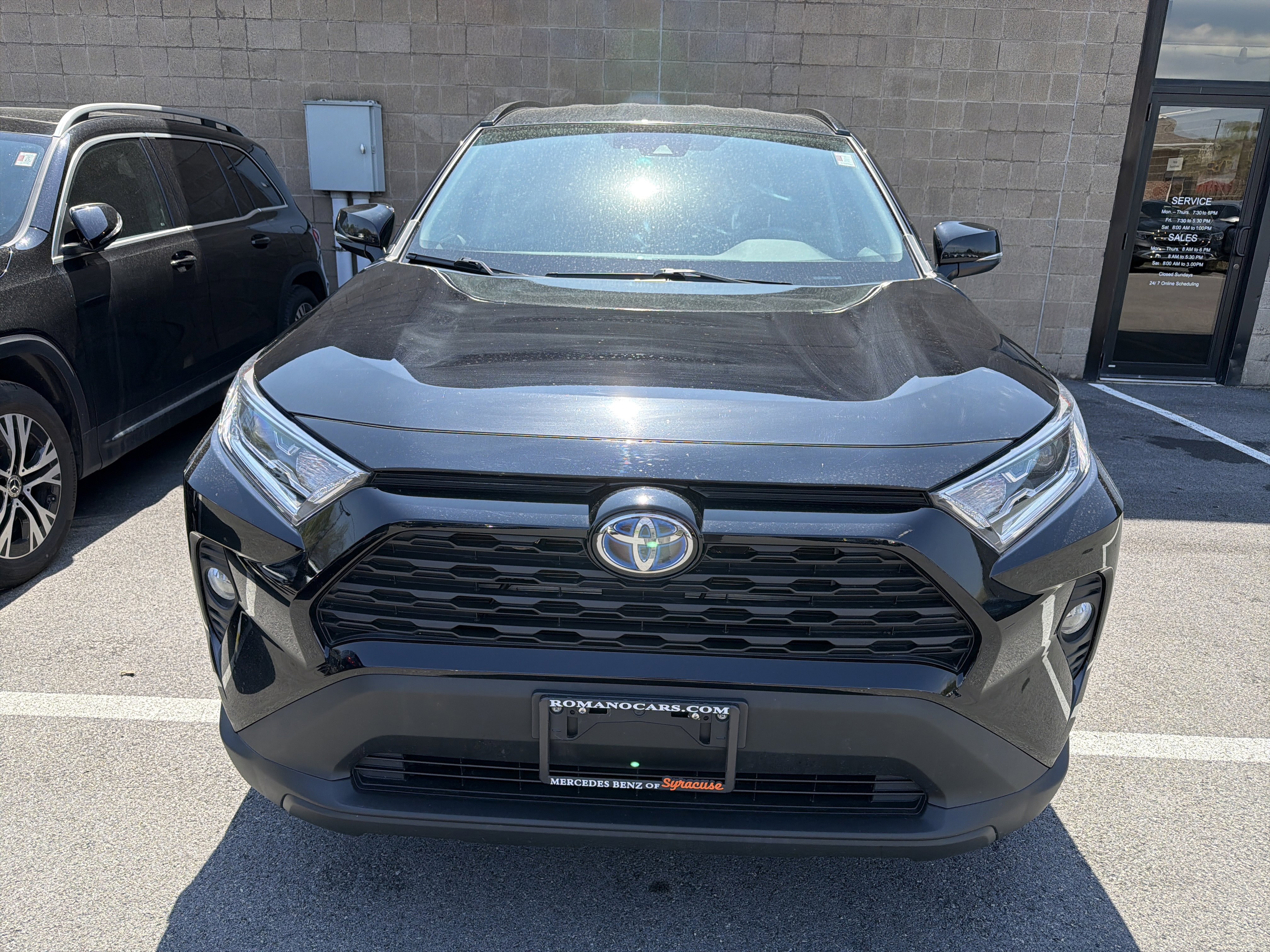 Used 2021 Toyota RAV4 XLE w/ XLE Grade Weather Package AWD/4WD image 3
