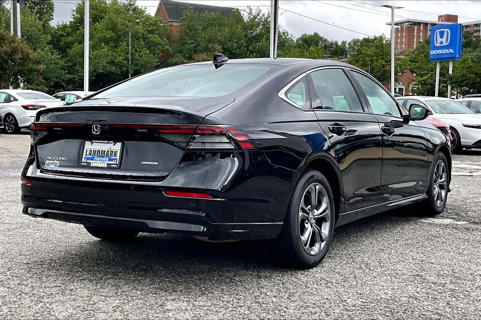 Certified 2025 Honda Accord EX-L image 2
