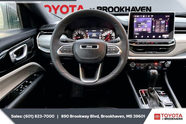 Used 2024 Jeep Compass Limited image 5