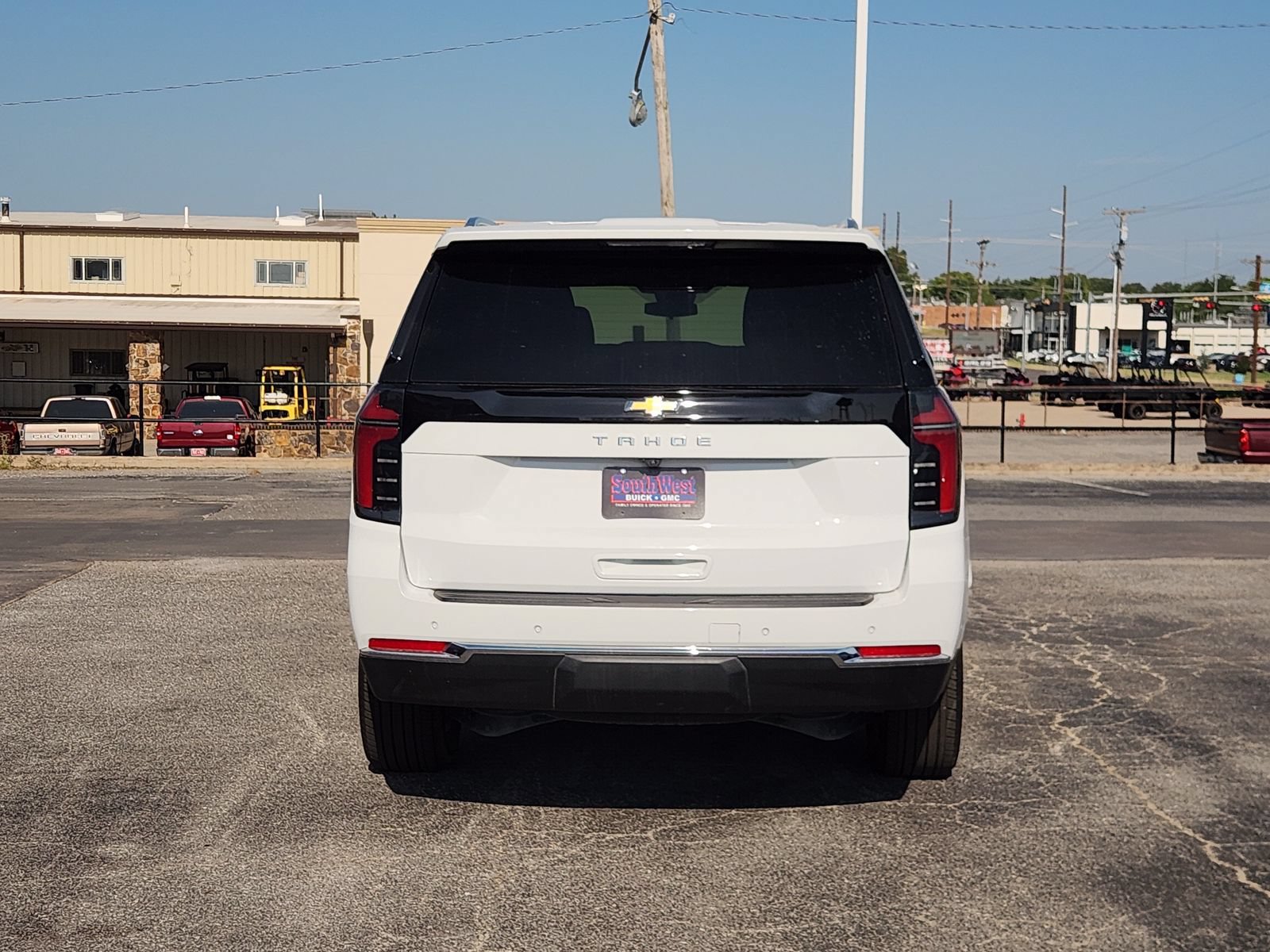 Used 2025 Chevrolet Tahoe LS RWD image 8