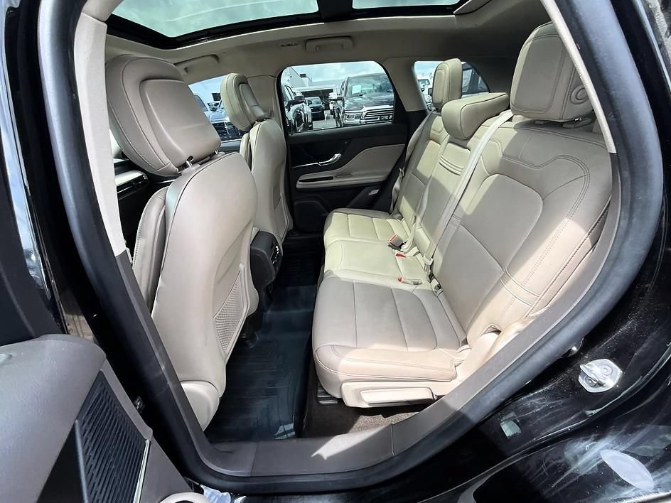 Used 2020 Lincoln Corsair AWD w/ Premium Package image 27