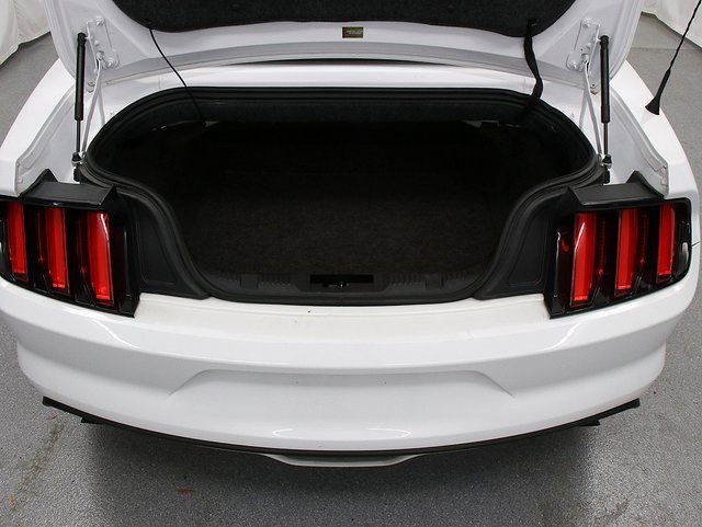 Used 2017 Ford Mustang Premium image 24