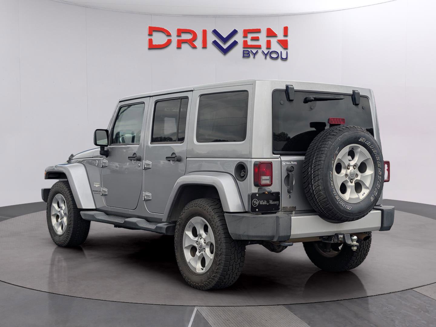 Used 2013 Jeep Wrangler Unlimited Sahara w/ Max Tow Pkg AWD/4WD image 3