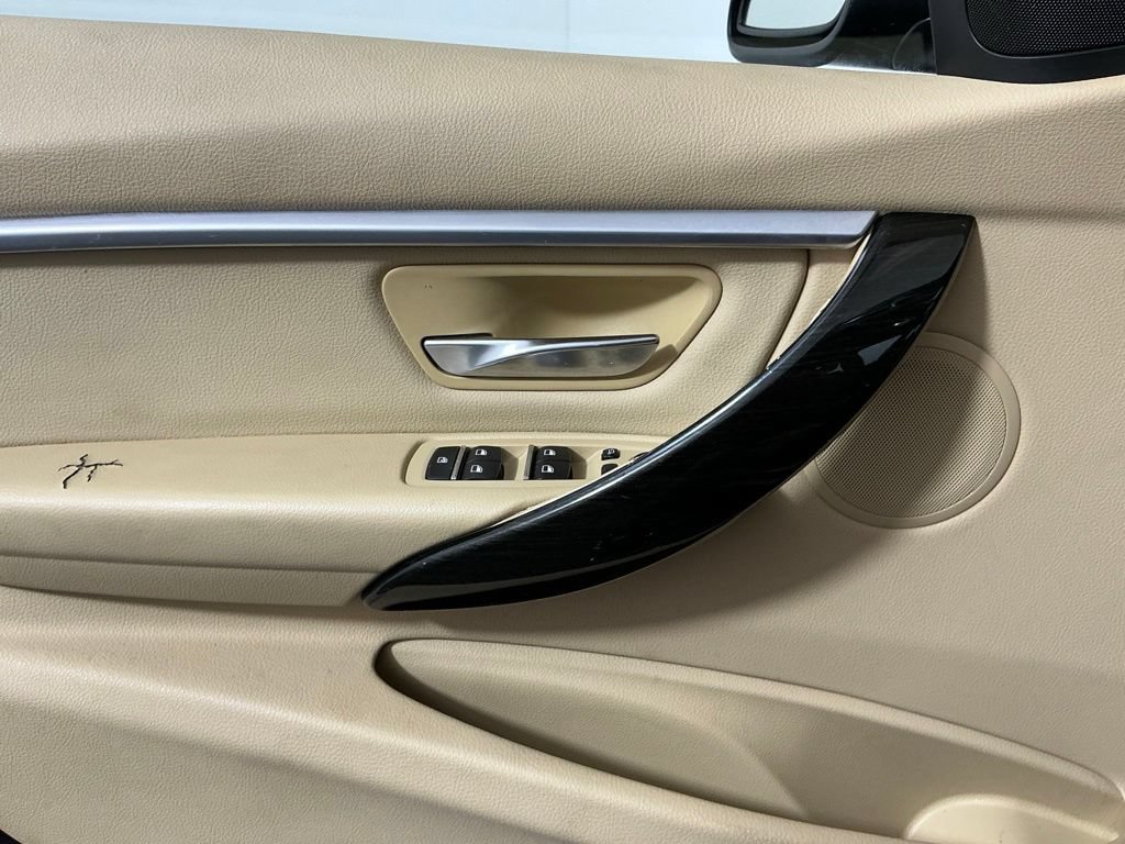 Used 2016 BMW 328i Sedan RWD image 18
