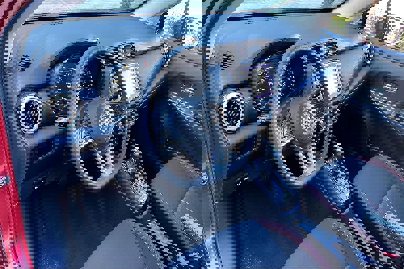 Used 2022 Nissan Versa SR w/ Trunk Package image 16