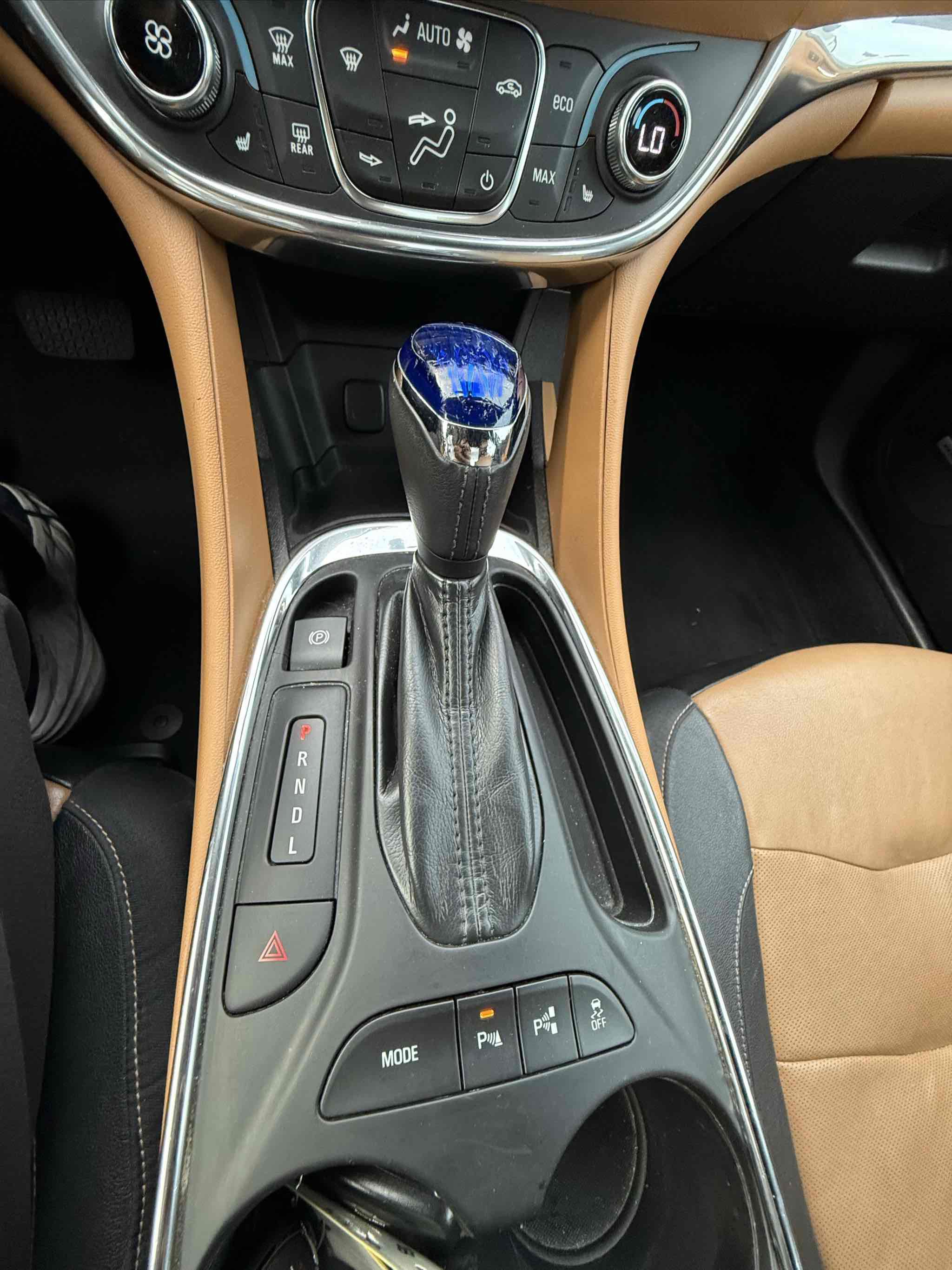 Used 2017 Chevrolet Volt Premier w/ Driver Confidence II Package FWD image 90