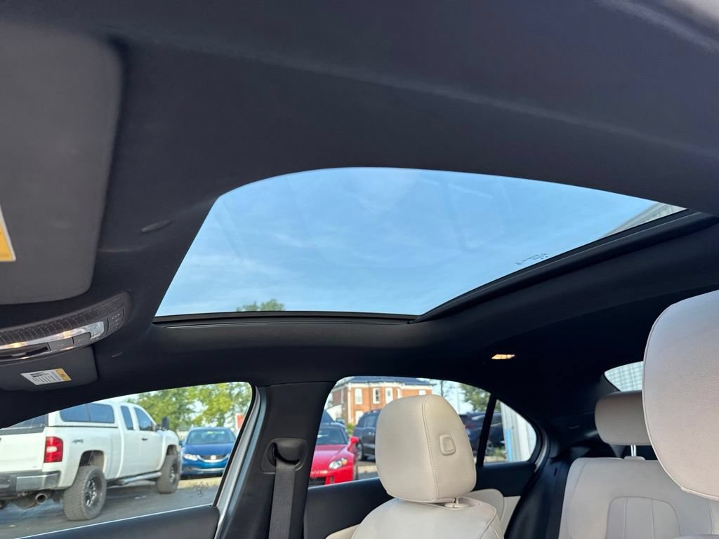 Used 2022 Mercedes-Benz A 220 image 30