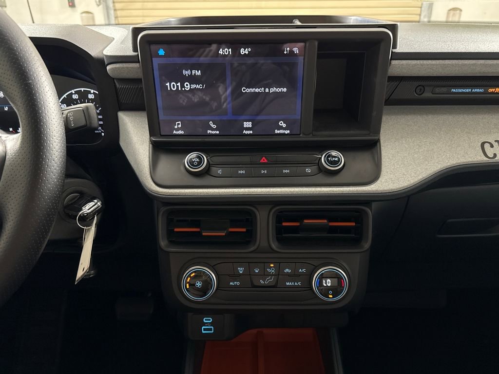 Used 2022 Ford Maverick XLT image 16