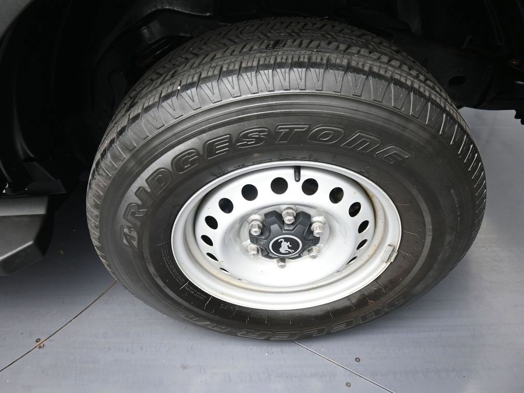 Used 2021 Ford Bronco Base image 15