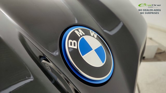 Used 2024 BMW iX xDrive50 w/ Premium Package AWD/4WD image 34