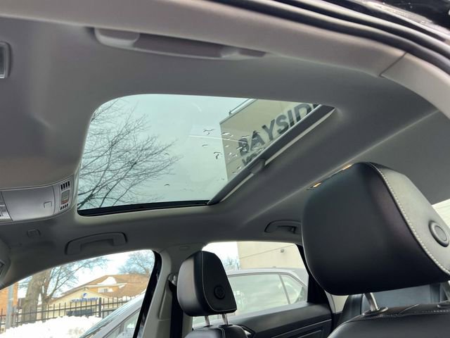 Certified 2023 Volkswagen Jetta SE w/ Panoramic Sunroof Package image 20