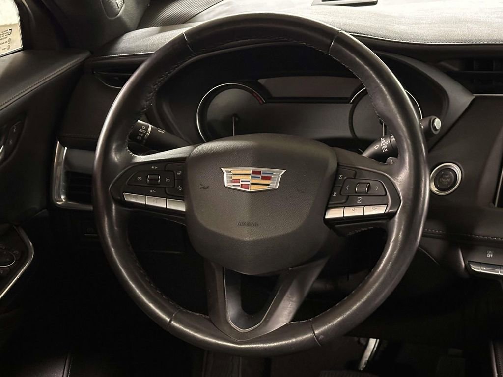 Used 2023 Cadillac XT4 Premium Luxury image 19