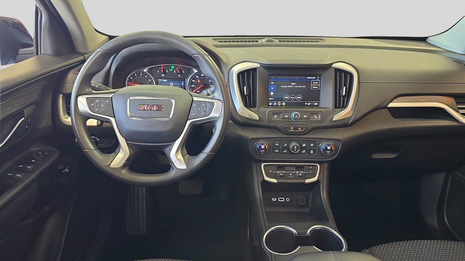 Used 2024 GMC Terrain SLE w/ Driver Convenience Package AWD/4WD image 9