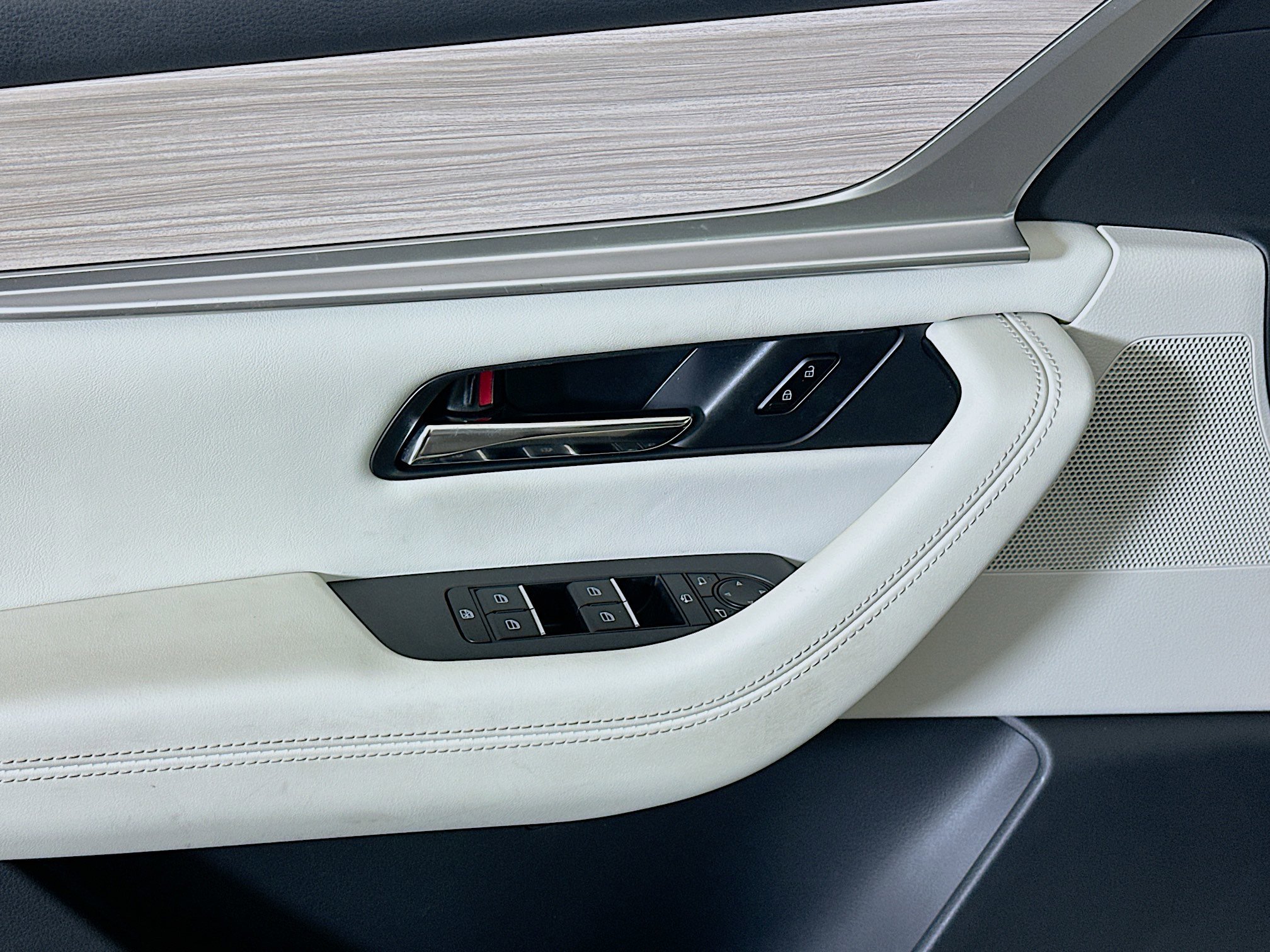 Used 2024 MAZDA CX-90 Plug-In Hybrid w/ Premium Plus image 15