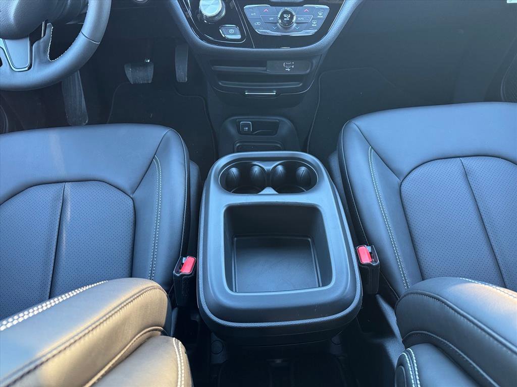 New 2026 Chrysler Pacifica Select w/ S Appearance Package AWD/4WD image 17
