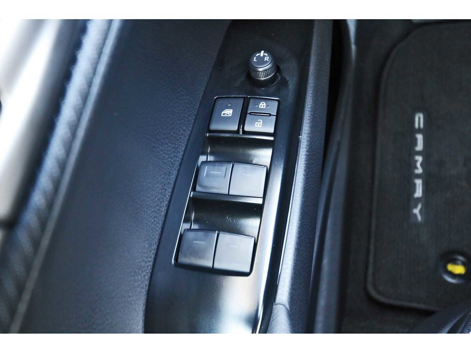 Used 2026 Toyota Camry SE w/ Convenience Package image 20