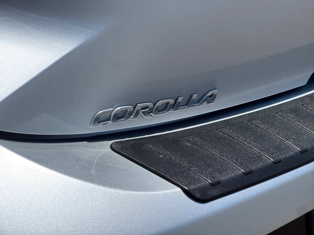 Used 2020 Toyota Corolla SE FWD image 23