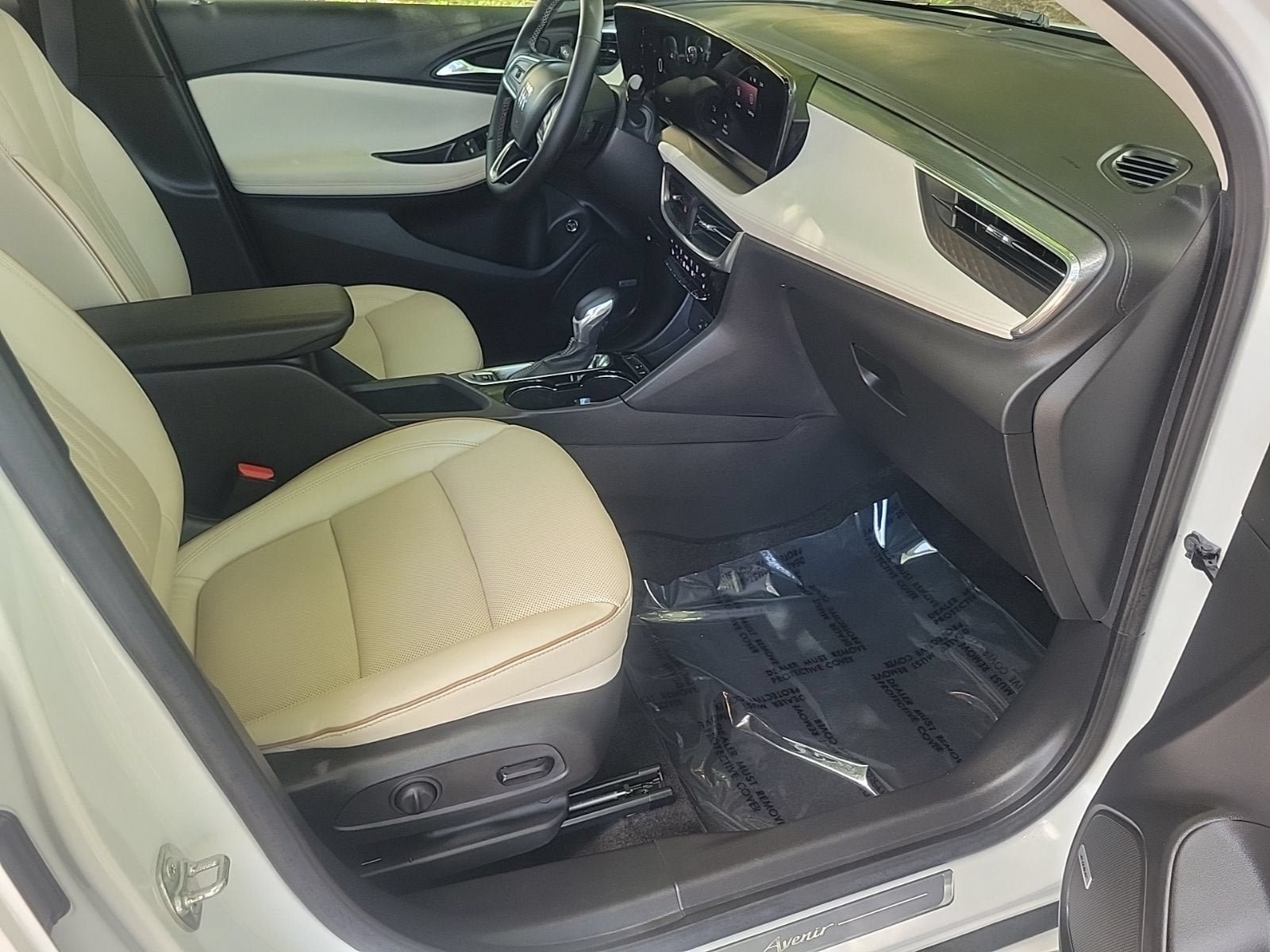 Used 2024 Buick Encore GX Avenir w/ Avenir Technology Package FWD image 12