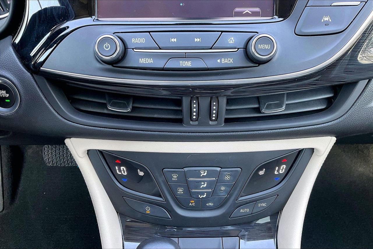 Used 2017 Buick Envision Premium image 19