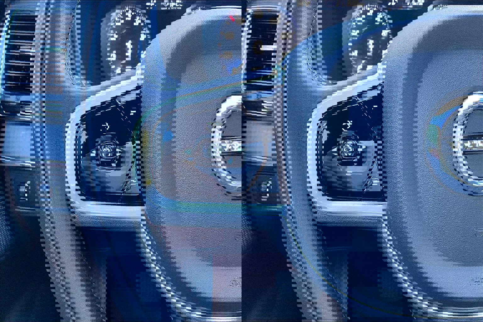 Used 2022 Volvo XC90 T6 Inscription w/ Advanced Package image 23