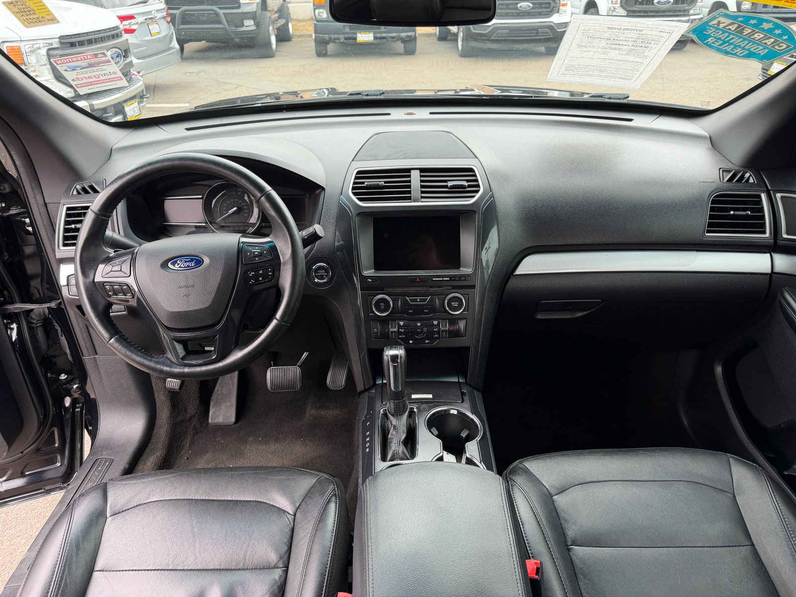 Used 2017 Ford Explorer XLT w/ Equipment Group 202A FWD image 16