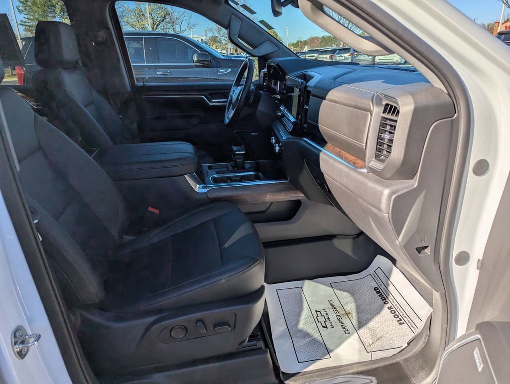 Used 2023 GMC Sierra 1500 SLT w/ SLT Premium Package image 17