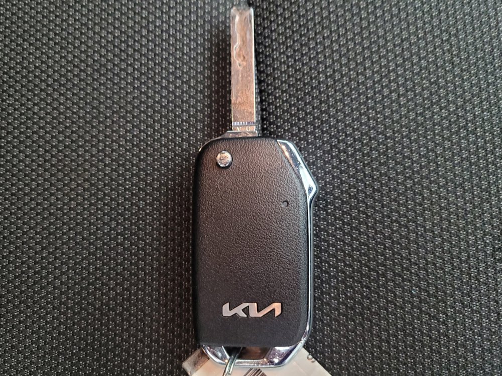 Used 2023 Kia Forte LXS image 32