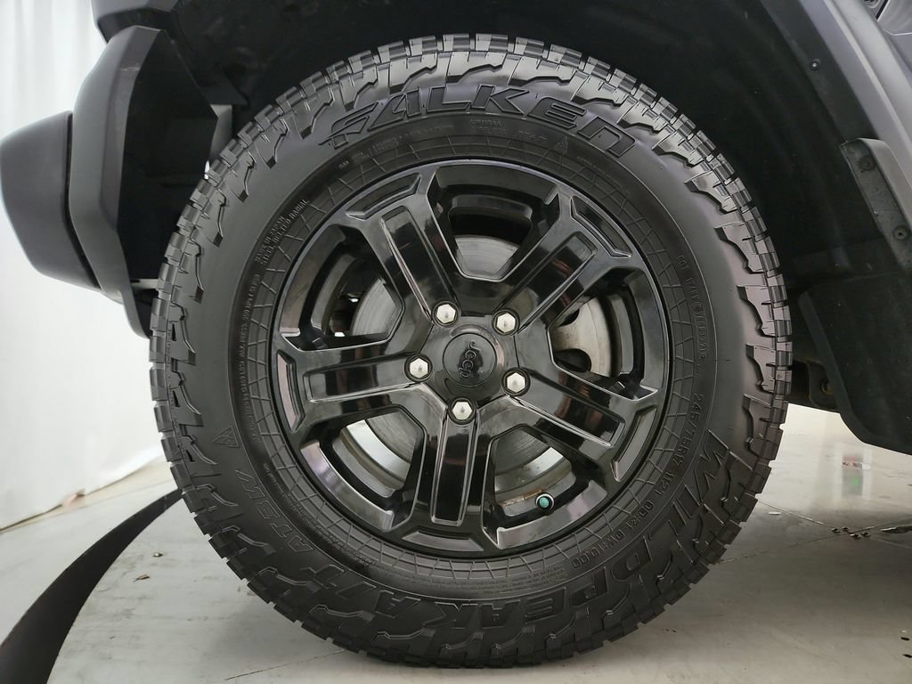 Used 2018 Jeep Wrangler Unlimited Sport S AWD/4WD image 30