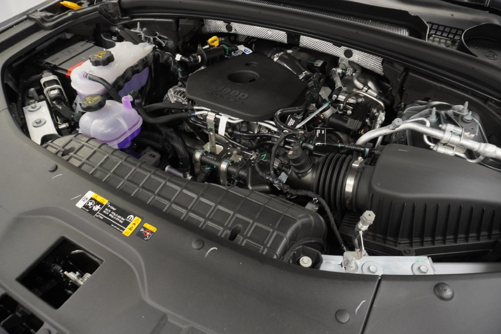 New 2026 Jeep Grand Cherokee Altitude AWD/4WD image 38