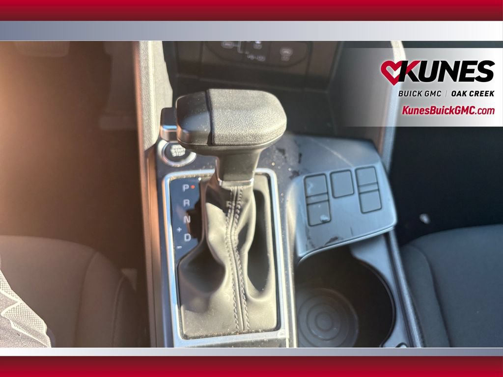Used 2026 Kia Sportage LX FWD image 27