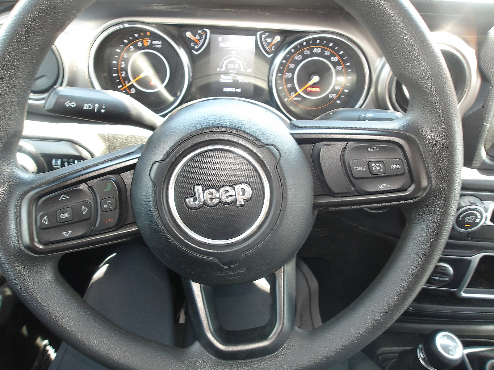 Used 2019 Jeep Wrangler Sport AWD/4WD image 16
