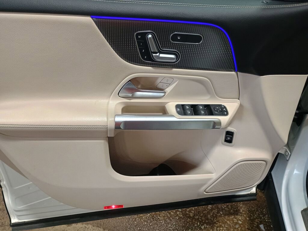 Used 2021 Mercedes-Benz GLB 250 4MATIC image 6