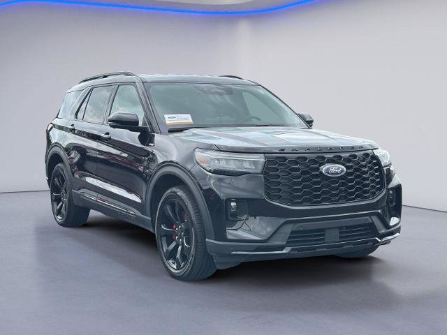 Certified 2025 Ford Explorer ST-Line w/ ST-Line Street Pack AWD/4WD image 5