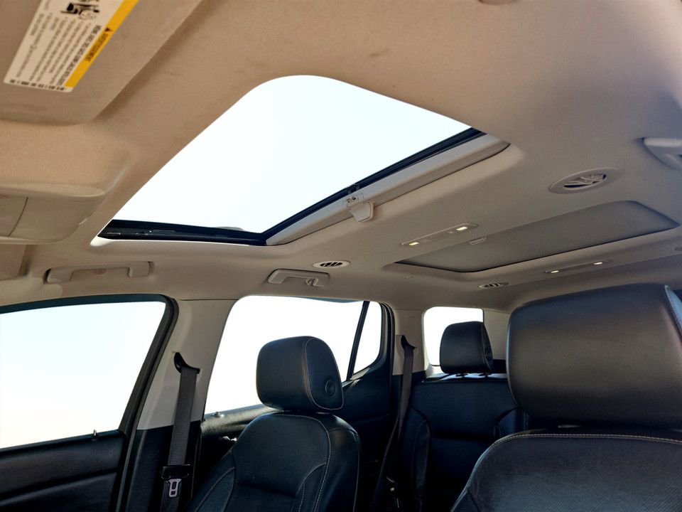 Used 2017 GMC Acadia SLT w/ LPO, Floor Liner Package image 28