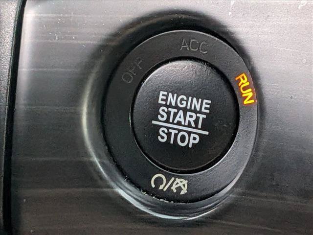 Used 2021 Jeep Grand Cherokee Laredo X AWD/4WD image 23