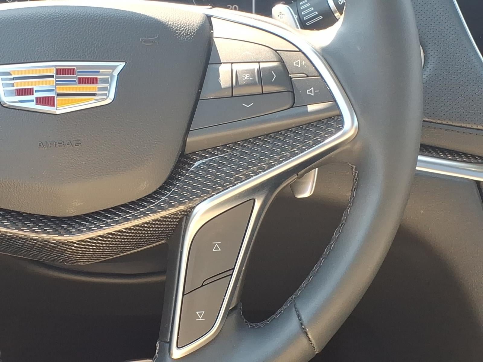 Certified 2025 Cadillac XT5 Sportv w/ Technology Package AWD/4WD image 11
