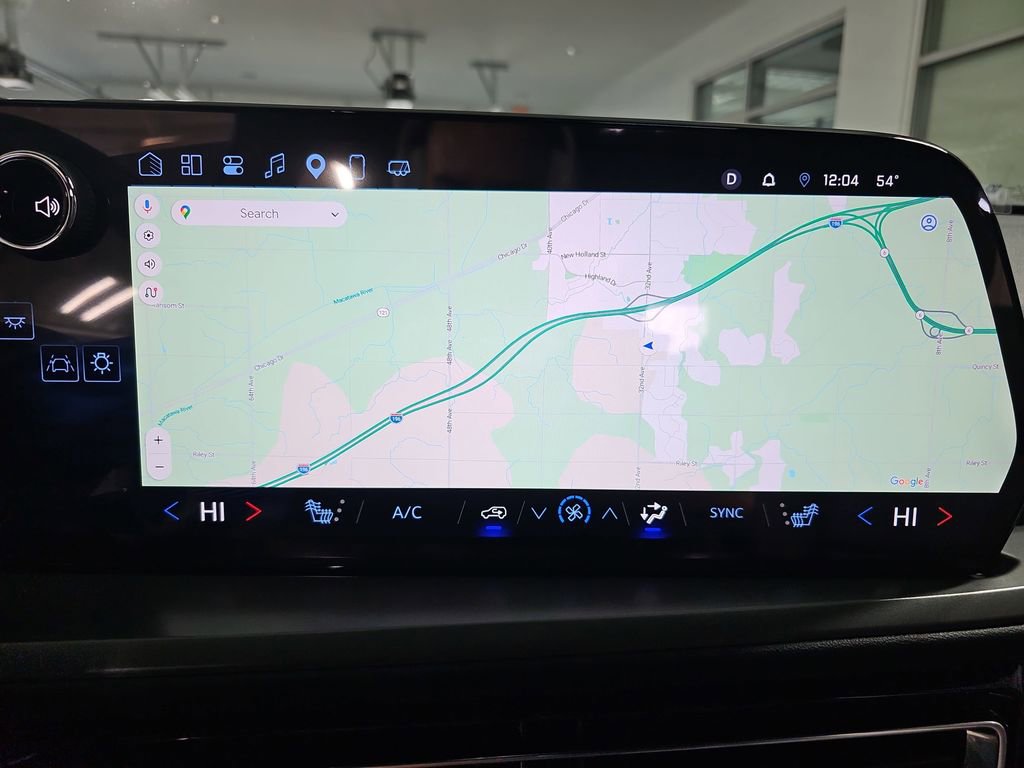 Certified 2025 Chevrolet Traverse LT w/ Driver Confidence Package image 29