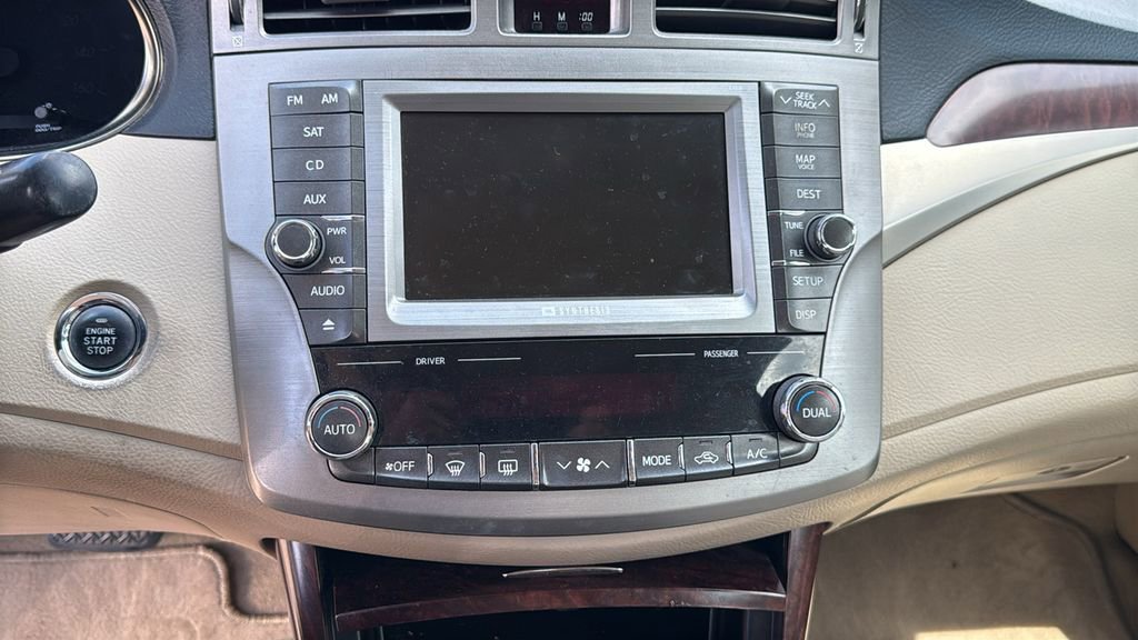 Used 2012 Toyota Avalon Limited FWD image 9