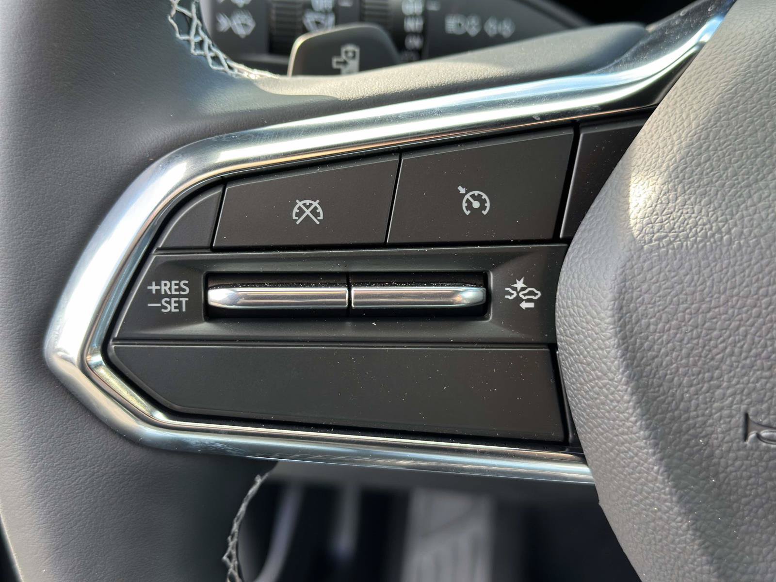 New 2026 Chevrolet Equinox EV LT w/ Convenience Package II FWD image 14