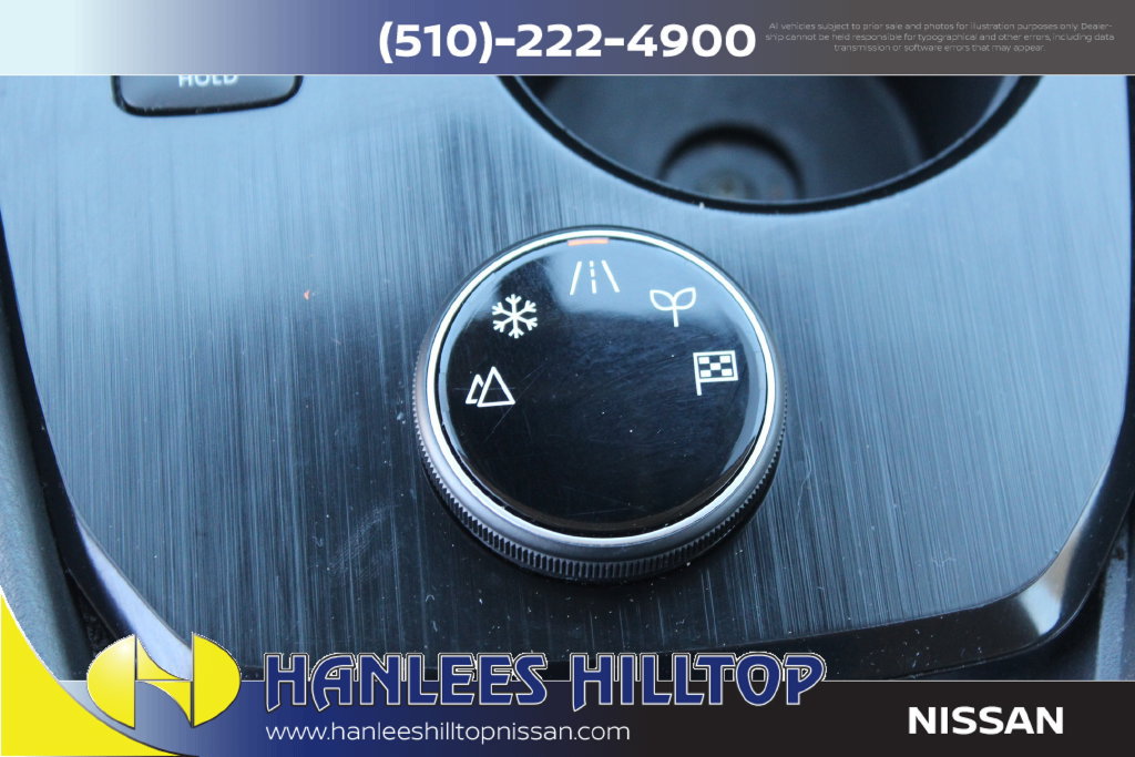 Used 2025 Nissan Rogue SV AWD/4WD image 20